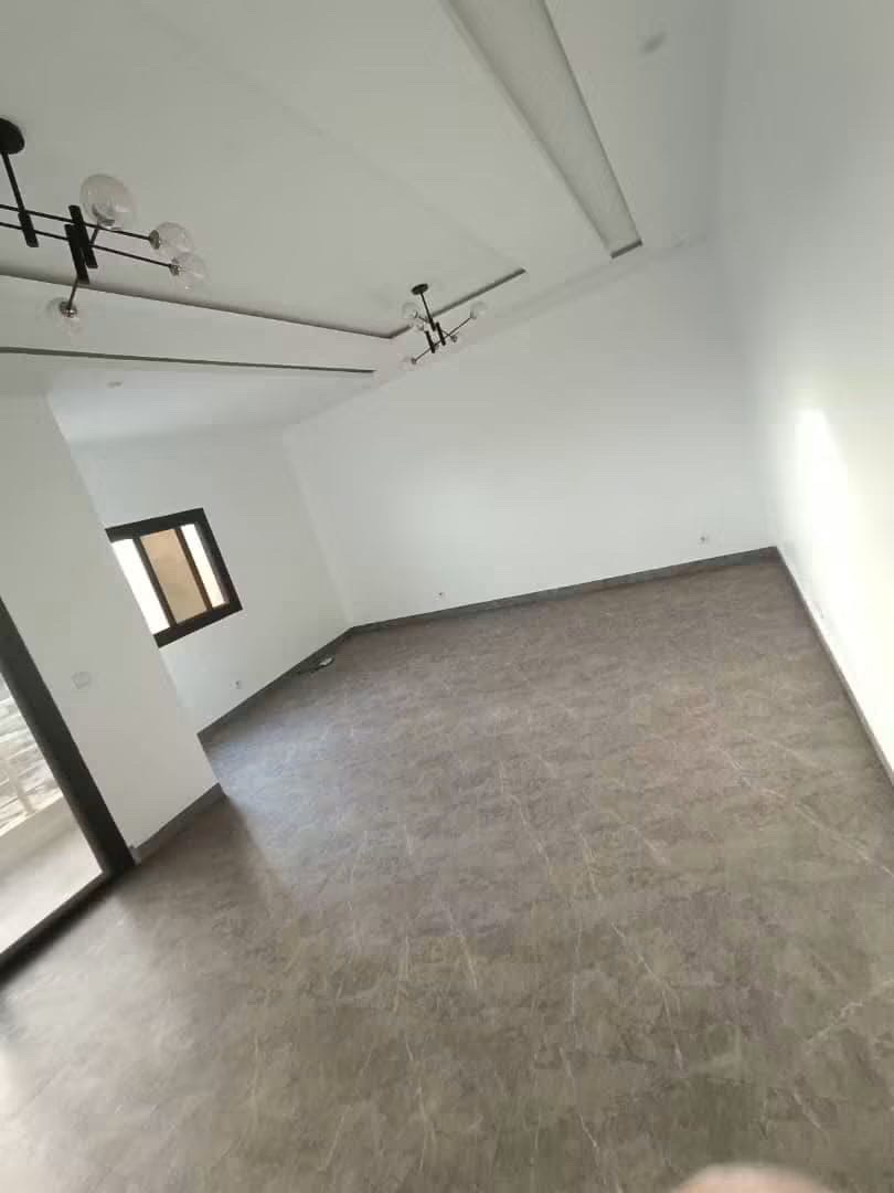 🏡 MAGNIFIQUE STUDIO SÉPARÉ DE HAUT STANDING À LOUER – YOFF OYONO